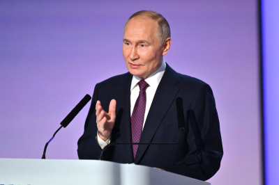 Путин выступил с поздравлением в честь Дня защитника Отечества