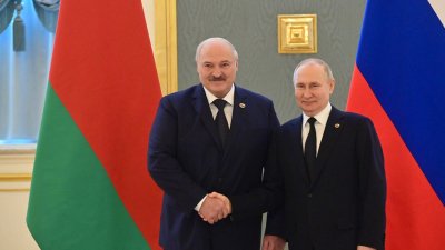 Путин поздравил Лукашенко с Днем независимости Беларуси