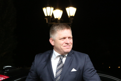 Полет премьер-министра Словакии Фицо в Москву 9 мая займет до восьми часов