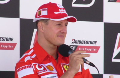 Гонщик &laquo;Формулы-1&raquo; Михаэль Шумахер начал передвигаться