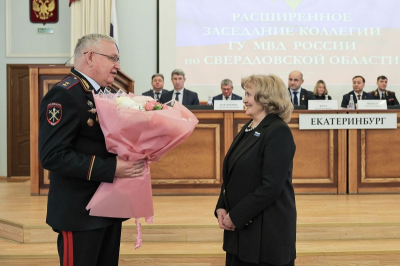 Людмила Бабушкина рассказала полицейским, чего ждут от них свердловчане