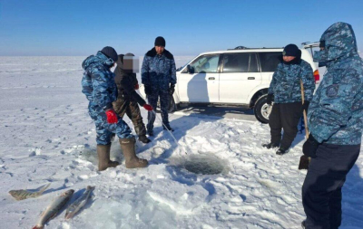 Почти 60 килограммов незаконно выловленного судака изъяли у браконьера в Карагандинской области