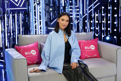 Песня Ay Yo и Алсу на башкирском языке вышла на телеканале RU.RV