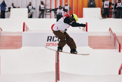 В Екатеринбурге проведут бесплатные соревнования по сноуборду и лыжам