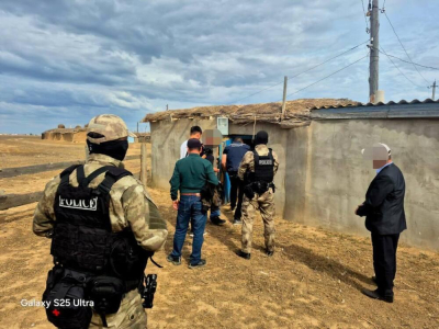 Незаконное оружие и 30 рогов сайги изъяли полицейские в ЗКО   