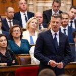 Венгрия требует лишить иммунитета премьера Мадьяра: дело о брошенном в Дунай телефоне набирает обороты