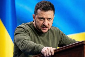 «Объятия за границей — заводы в руинах»: экс-пресс-секретарь Зеленского обрушилась на бывшего шефа