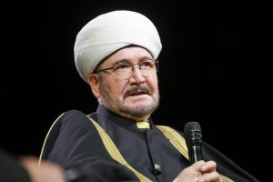 Равиль Гайнутдин выступил на открытии гастролей театра им. Камала в Москве