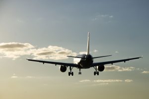 СМИ: На рейсе Flydubai подрались пилоты из России и с Украины