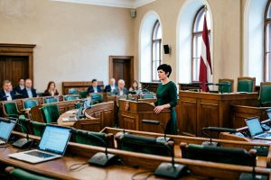 «Суверенная власть» и «Латвия на первом месте» конкурируют за голоса русскоязычных избирателей