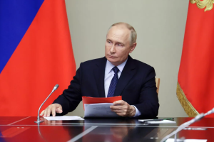 Путин заявил, что личный состав космических войск решает задачи защиты безопасности