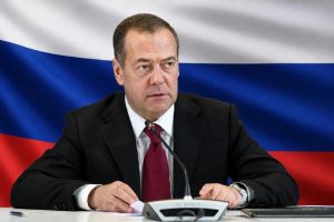 Медведев: Запад разрушил отношения с Россией и теперь пожинает плоды в виде инфляции и дорогого газа