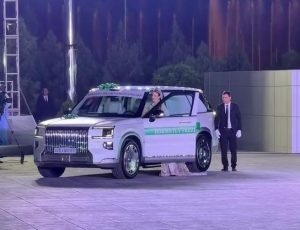 Президент Туркменистана подарил победительнице «Татар кызы – 2026» внедорожник Zeekr – на награждении был Путин