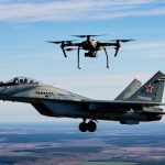 Взрыв в воздухе: украинский МиГ-29 сбил «Герань», но попал в облако обломков и задымился