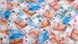 ФНС озвучила число россиян со скрытыми заработками