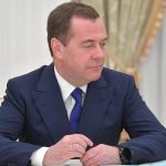 «Визы не спасут»: Медведев заявил об охоте на всех россиян в Европе