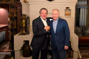 Песков сообщил, где находится русская печь на фотографии Путина и Шредера
