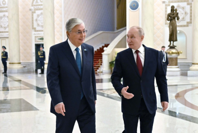 С каким предложением Владимир Путин летит в Казахстан?