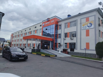 В Джалал-Абаде акушерку отстранили от работы после жалобы роженицы
