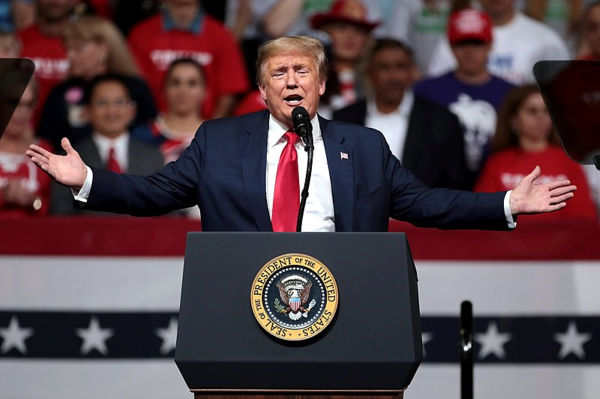 Американист Кошкин заявил, что Трампа устраивает ситуация в Иране