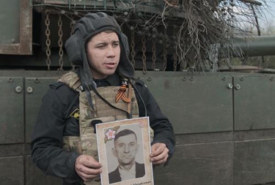«Бессмертный полк» на броне: танкисты «Центра» встретили День Победы на Т-80 и Т-90